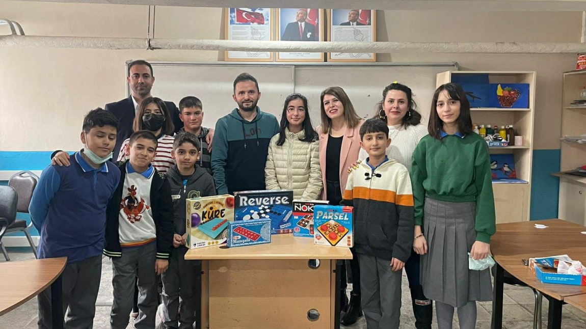 Okulumuz Ortaokullar Arası Akıl ve Zeka Oyunları Turnuvasına Ev Sahipliği Yaptı